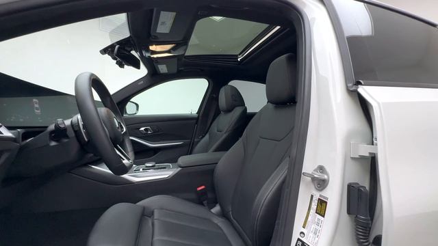 BMW  330i XDrive, 2025 г.