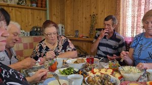 Праздничный вечер, щедрый лес и меры профилактики