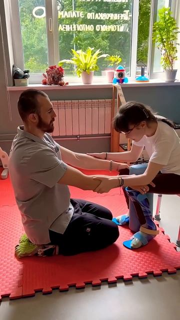 Ребёнок не использует одну руку #дцп