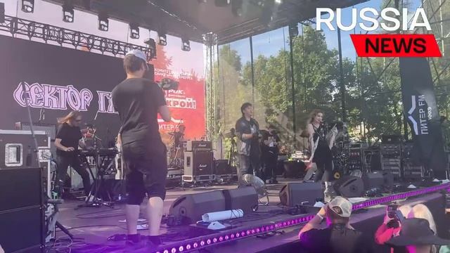 «Папа, я выполнила обещание». Дочь Юрия Хоя о снах, сыне и живой памяти группы «Сектор Газа»