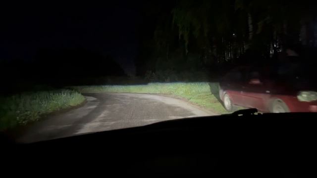 Видео отзыв на фары с линзами Viper Z22   Лада Веста