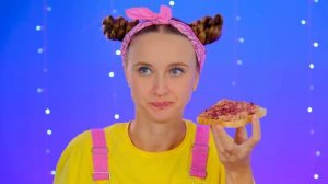 Строим Удивительный Кукольный Домик для Барби Дорогой vs Дешевый Челлендж # Сумасшедший Челленд