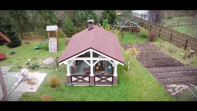 Беседка с мягким остеклением под ключ