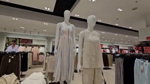 Массаж перед самолётом. Новые сумочки в торговом центре. Marks and Spencer товары изо льна. Бангалор