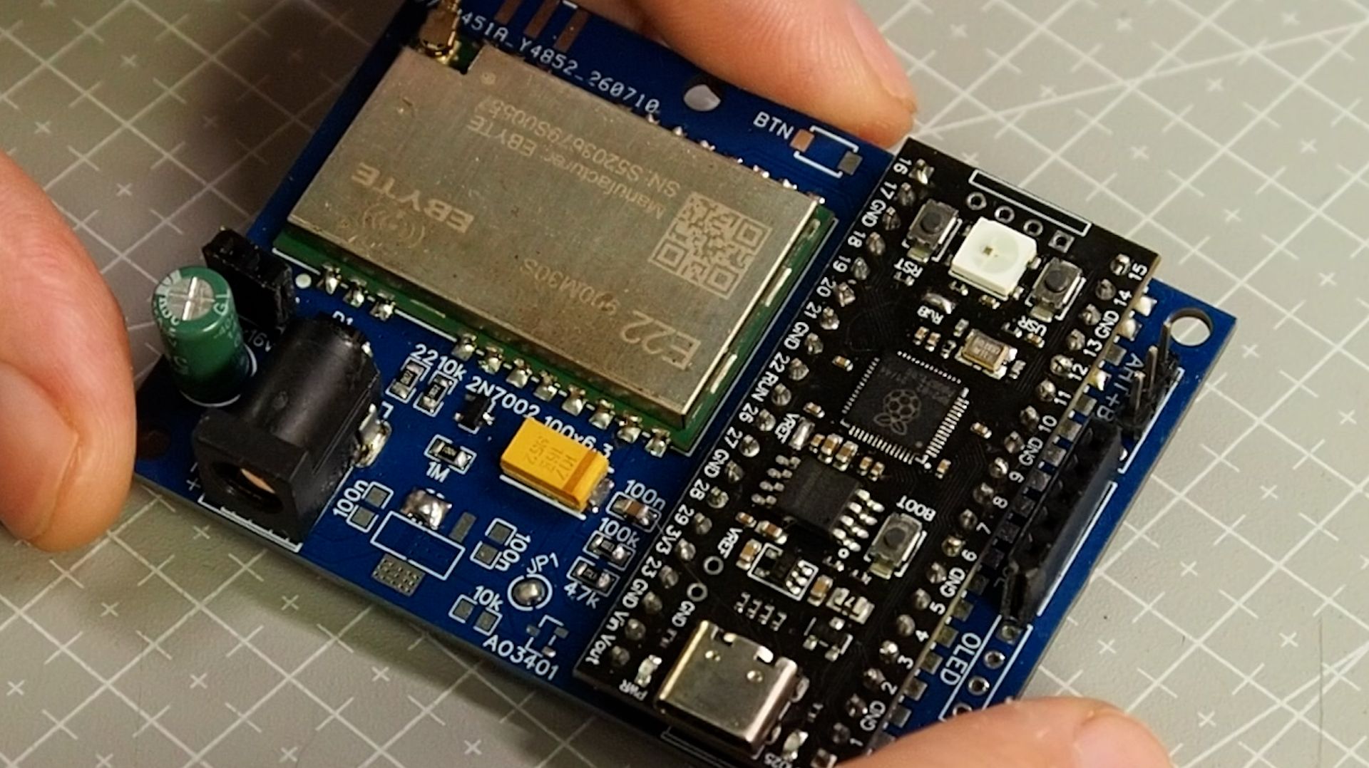 Pico.Watt V0.2 Сross-band Repeater. MeshCore на RP2040.