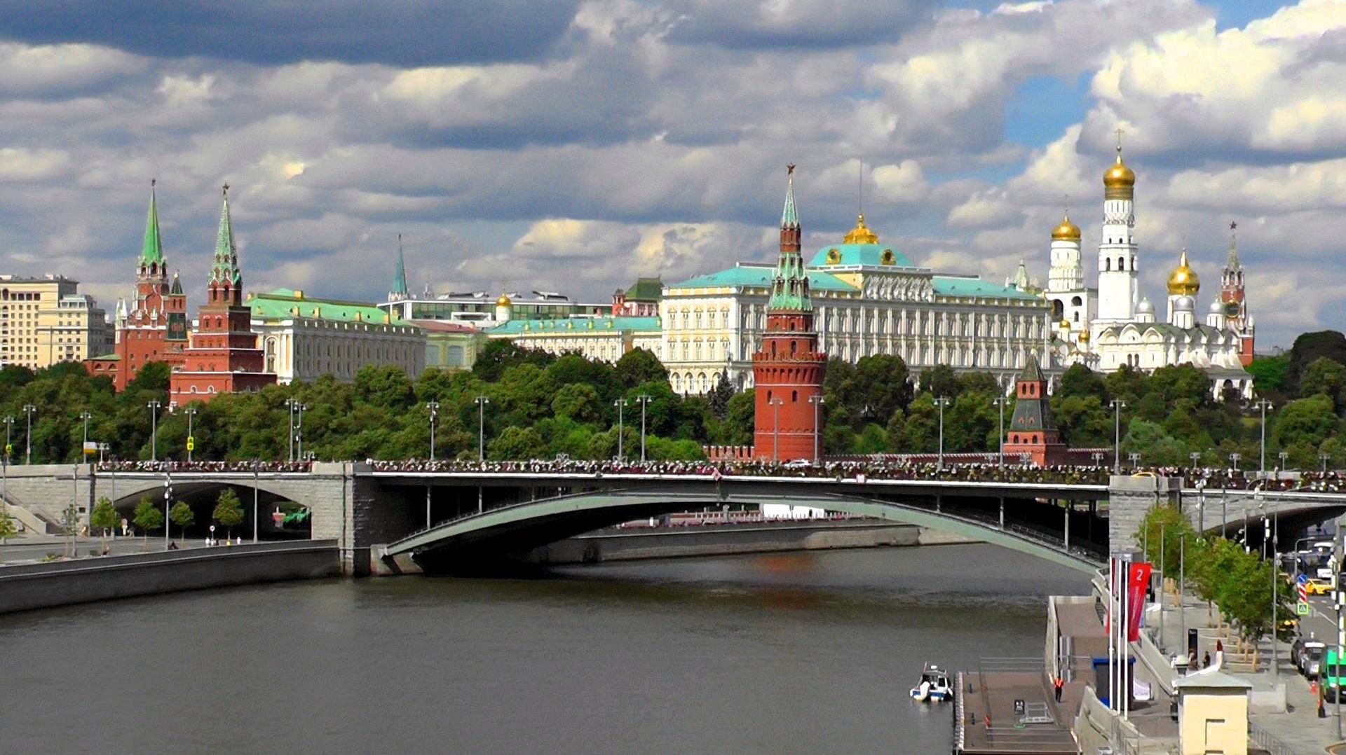 Айда по России 2026. 4 день. Москва: Храм Христа Спасителя, Крымская и Пушкинская набережная