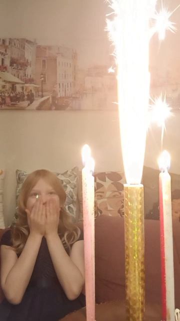 празднуем 1000 просмотров спасибо вам большое!!! 🥳🥳🥳😘😘😘☺☺☺🥰🥰🥰