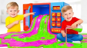 Гигантский Слайм и Шарики! Весёлые истории для детей