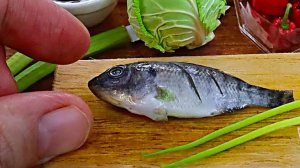 Миниатюрная жареная рыба с устрицами: готовим на крошечной кухне