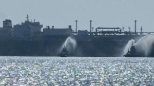 ‼️🇺🇸🇪🇬Кадры после удара по газовозу США в египетском порту Дамиетта