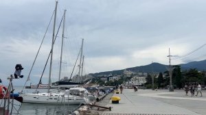 Ялта. Кот-матрос на корабле!) Набережная им. В.И.Ленина. Июль 2026. Крым. Crimea. Yalta. Russia.