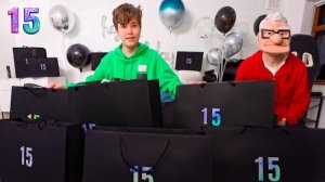 МАКСУ 15 ЛЕТ! Разбудили в 6 утра и подарили 15 БЕЗУМНЫХ ПОДАРКОВ! 😱