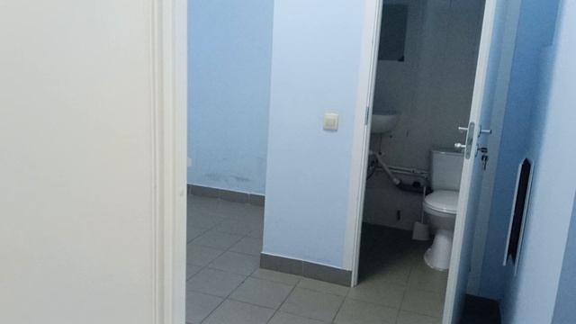 внутри