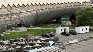Знаменитые «трубы Саакашвили» сносят в историческом центре Тбилиси