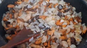 Марина на хозяйстве...готовлю вкусный ужин...