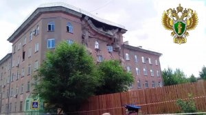 Момент обрушения подъезда многоквартирного дома в Саратове сняли на видео.