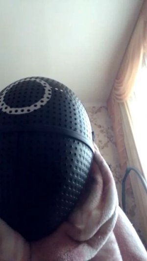 внимание внимание маска масковичь показывает лицо