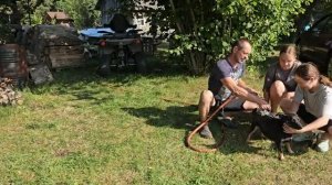 Простая жизнь простых людей в лесу Встретились с друзьями из Германии Готовим веники для бани
