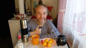 Перекус. Мои рассуждения о конце церкви Христовой. Мукбанг. Обжор. Еда на камеру. Диета. Шизофрения.