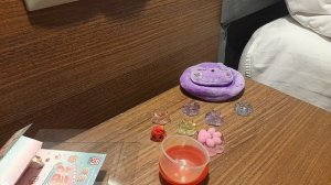 Распаковка покупок на море