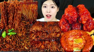 Мукбанг - токпокки и острая лапша и лапша с чёрным соусом - острый вкус