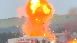 Удар дрона Герань в склад Новая почта Украины