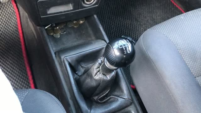 СКРИПИТ РЫЧАГ ПЕРЕКЛЮЧЕНИЯ ПЕРЕДАЧ на Шевроле Авео
