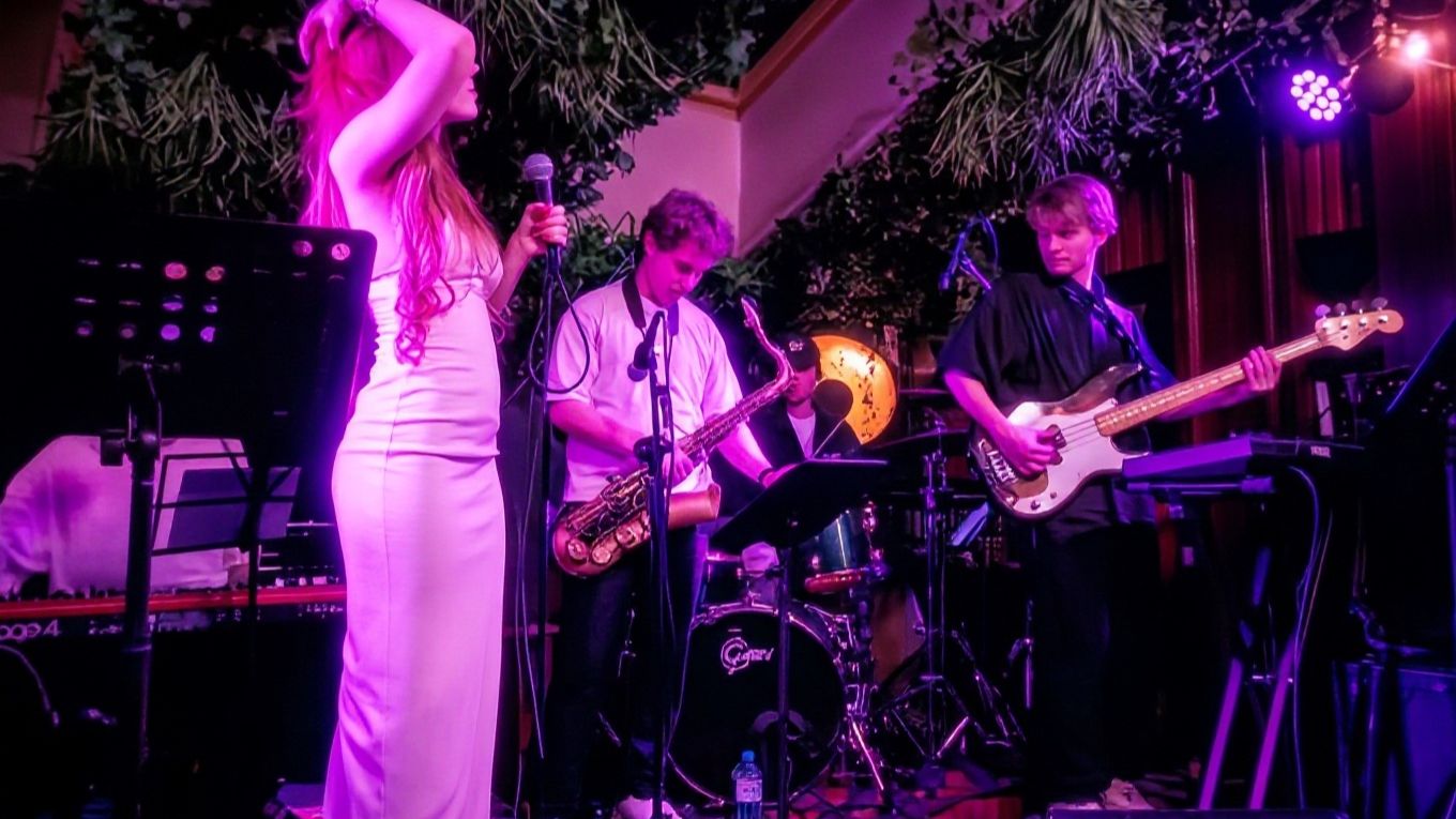 Fly As Me - DIKKERT GROOVE BAND, Bruno Mars, Anderson, Silk Sonic - Cover, 07/26 Клуб Алексея Козлов