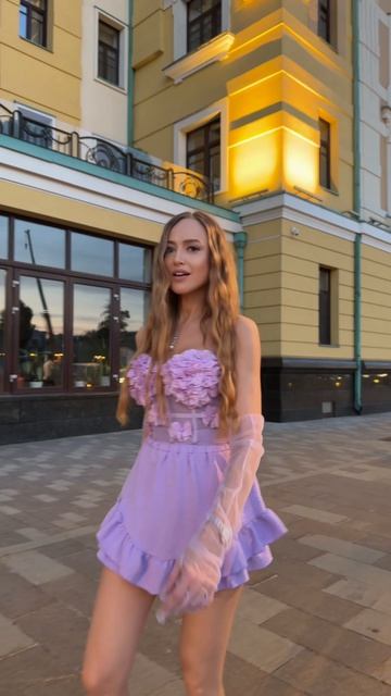 У меня под окном расцветала сирень 💙