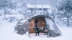 Два часа в палатке под сильным снегопадом