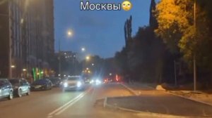 🚘В разных районах Москвы появились странные «островки» прямо посреди дороги

Странные решения 🤔