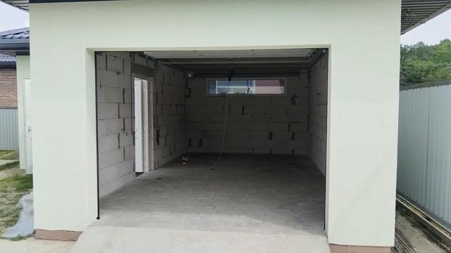 Секционные ворота Алютех