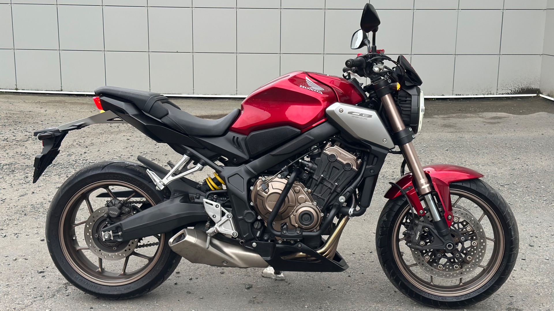 Обзор мотоцикла Honda CB650R, 2021 год