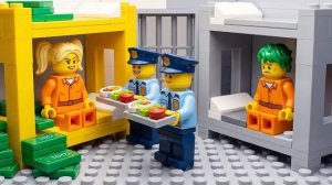Мой папа охраняет полицейский участок LEGO: Богатый против сломленного План побега  Lego Stop Motion