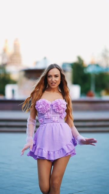 У меня под окном расцветала сирень 🌸
