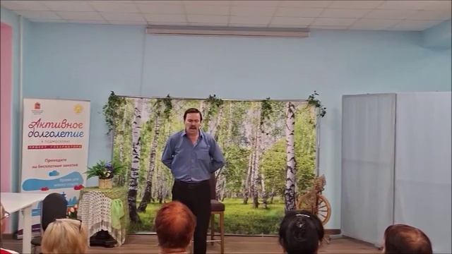 Константин Григорьев исполняет стихотворение "Квадратура круга"