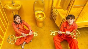 ЗАПЕРТЫ В ЗОЛОТОЙ ТЮРЬМЕ! Сможем сбежать?