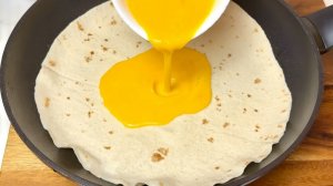 Просто вылейте 2 Яйца на лаваш и результат будет потрясающий! Вкуснее, чем пицца!