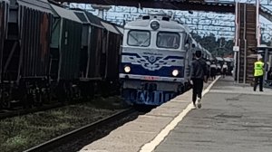 поезд Москва Октябрьская тур с тепловозом ТЭП 10 - 314 первый рейс в России!!!