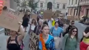 Больше всего 15-ти летних украинских девочек волнует Федоров в кресле министра обороны... 😁