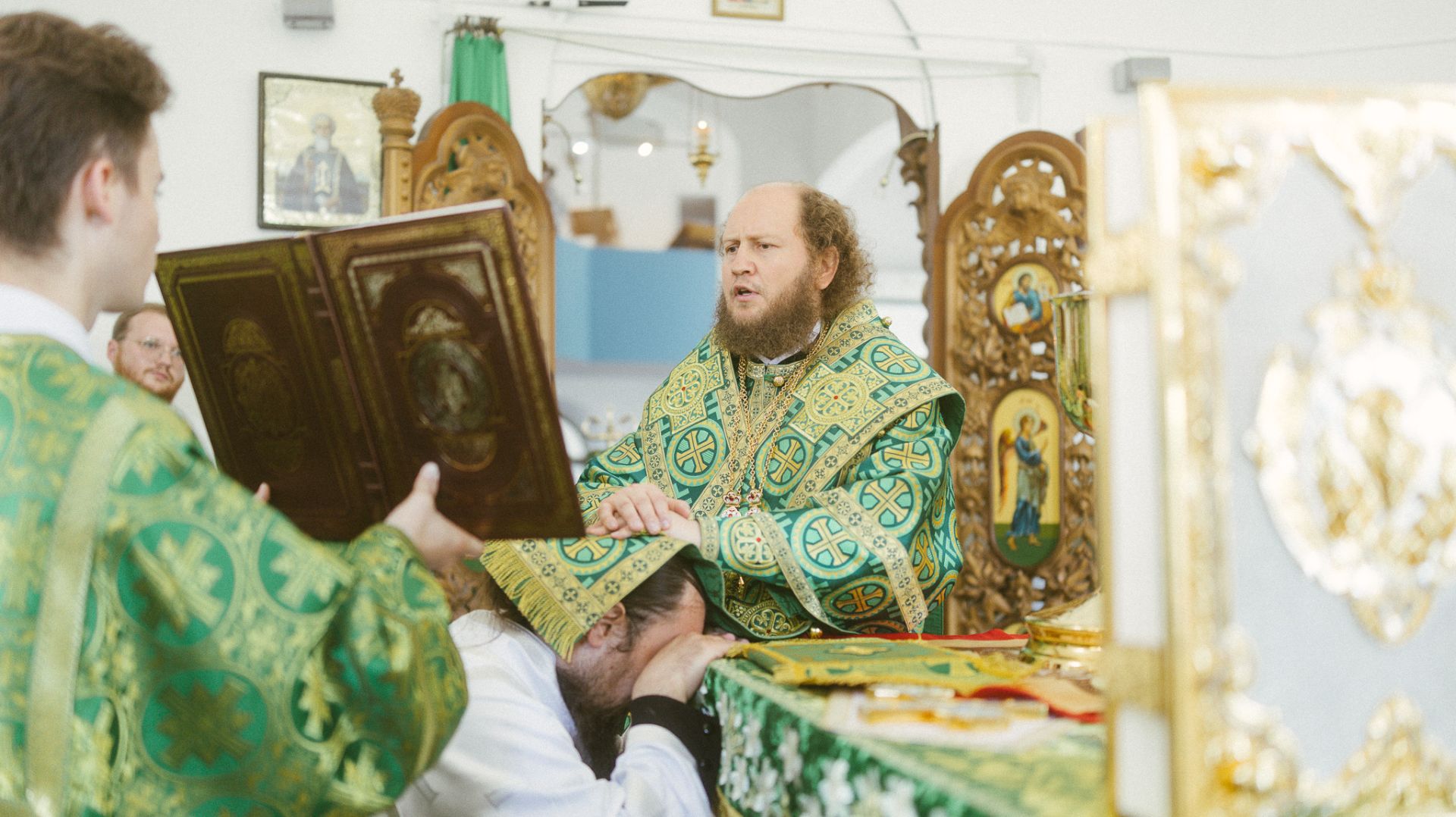 Чин рукоположения в иеродиаконы