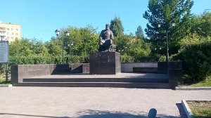 Ф.С.ПРЯДУНОВ,КУПЕЦ И ПЕРВЫЙ ДОБЫТЧИК РОССИЙСКОЙ НЕФТИ.СКВЕР МОЕГО ГОРОДА НАЗВАН ЕГО ИМЕНЕМ.ОБЗОР