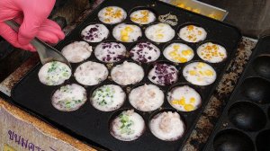 Кокосовый хлеб с различными начинками - тайская уличная еда