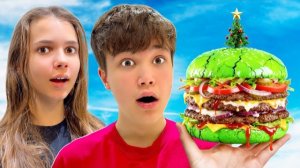 КУПИЛИ ВСЁ НОВОГОДНЕЕ МЕНЮ В ДРАЙВ-ИН! (Мы в шоке от KFC и Макдоналдс)