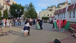 Танцуем на улице. Олег и Лариса Папазовы Нон-Стоп Брест