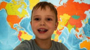 Сам записал видео для канала! 4 года — и уже знает столицы! Слава и его карточки со странами!