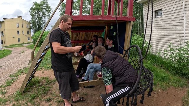 Ведьмина хиромантия, семейное насилие, Темнейшее предсказание, бесячие голоса, споил кота'
