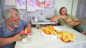 Грязевые СИБИРСКИЕ ванны Вкусно кушаем пирожки с капустой Что притащил в дом Игорь ? ПОДВАЛ ИЛЬИЧА