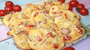 Лепешки без дрожжей и руками тесто месить не нужно. Лепешки по вкусу похожие на пиццу.