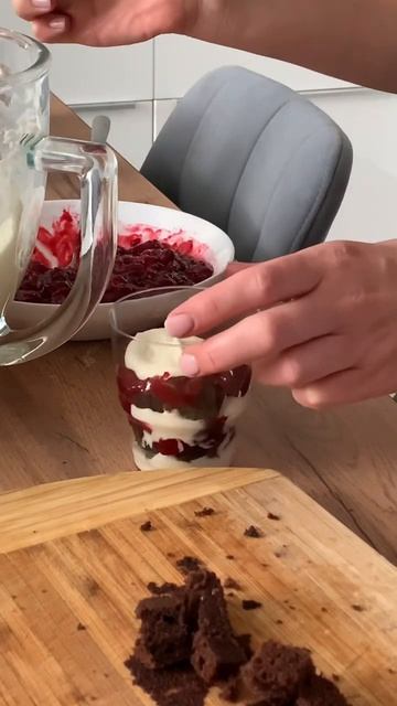 Десерт в стаканчиках (рецепт в описании)